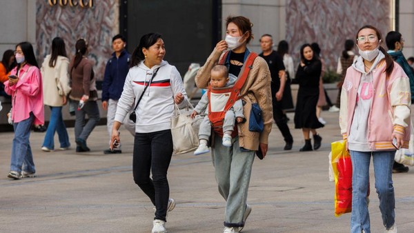 Ini Penyebab Populasi di Shanghai Anjlok Usai Lockdown COVID-19