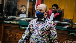 Intip Lagi Kekayaan Teddy Minahasa, Ada 3 SUV Mewah dan 1 Harley-Davidson