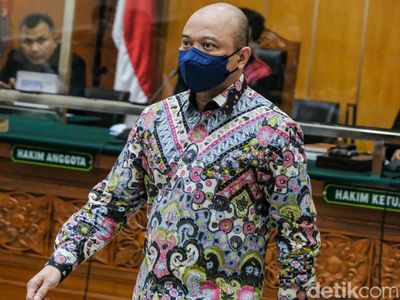 Irjen Teddy Minahasa Jalani Sidang Tuntutan Kasus Narkoba