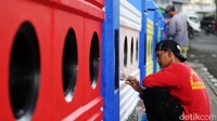 Pengecatan dinding jembatan itu dalam rangka mempercantik, merapikan, dan memberi kesan lebih estetik.