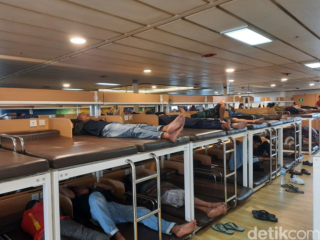 Kapal ekspres Merak-Bakauheni