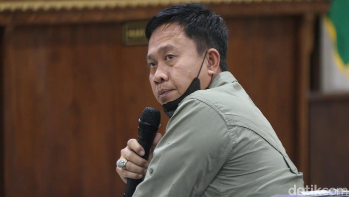 Kasatreskrim Polres Pesawaran, AKP Supriyanto Husin saat memberi kesaksian di PN Tanjung Karang, Bandar Lampung.