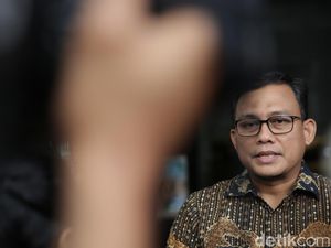 KPK soal Lukas Enembe Dibawa ke RSPAD: Karena Tak Mau Minum Obat dari Dokter