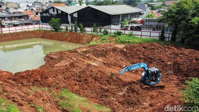 Kurangi Titik Banjir Jakarta dengan Mengeruk Embung