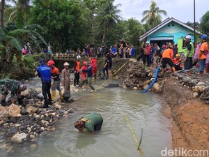 4 Kecamatan di Sukabumi Diterjang Banjir hingga Jembatan Putus