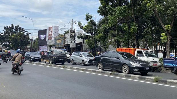 Macet di Jalan Raya Pasar Minggu arah Kalibata (Devi-detikcom)