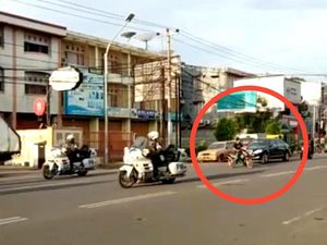 Pemotor Panik hingga Potong Iring-iringan Mobil Presiden