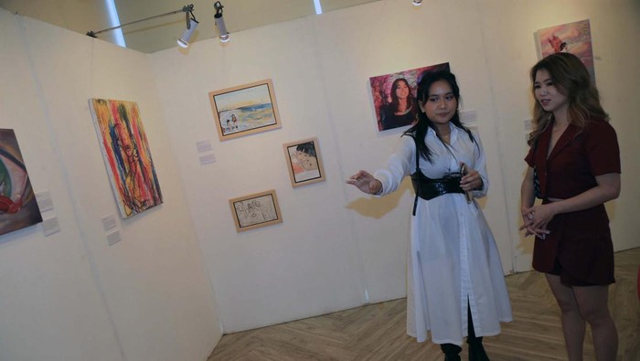 Sampoerna Academy Grade 12 bidang Seni Visual gelar IB DP Visual Art Exhibition Class 2022 – 2023. Sebanyak 50 karya seni ditampilkan.