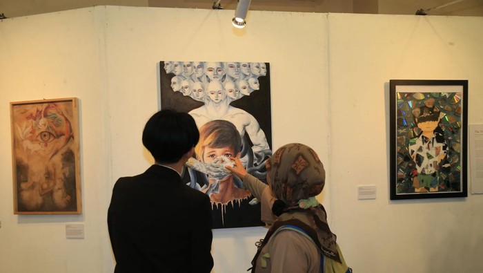 Sampoerna Academy Grade 12 bidang Seni Visual gelar IB DP Visual Art Exhibition Class 2022 – 2023. Sebanyak 50 karya seni ditampilkan.