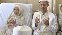 Viral Kisah Haru Pasangan Menikah di RS, Penuhi Keinginan Terakhir Istri