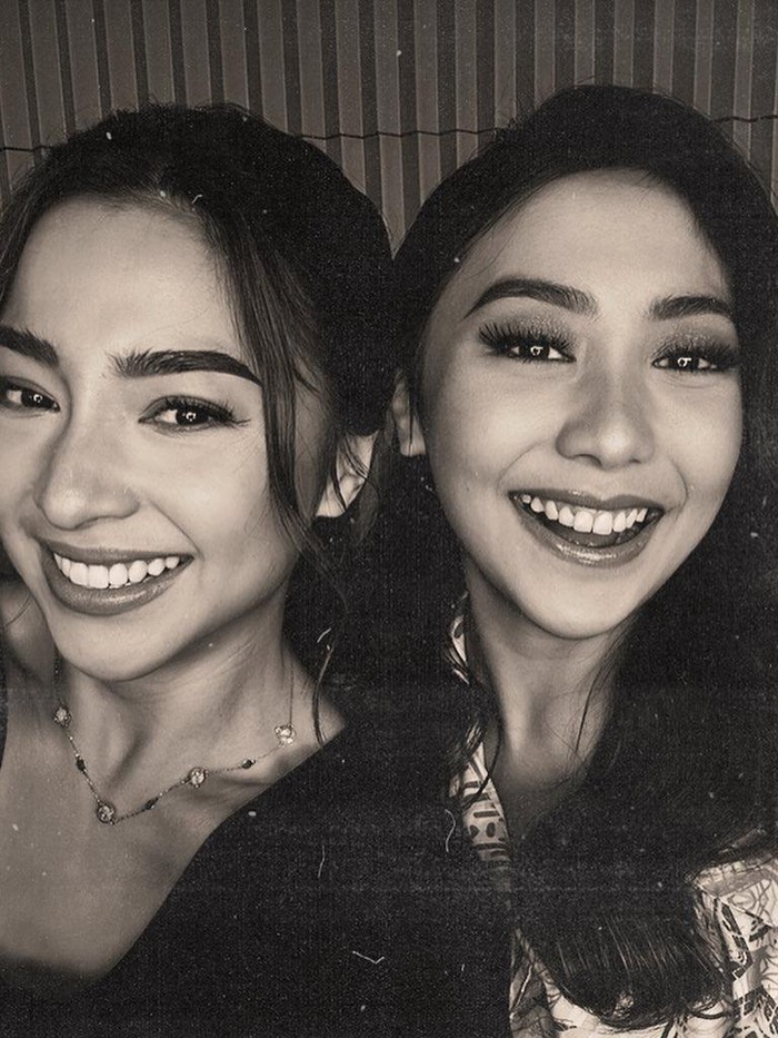 Kebersamaan Nikita Willy dan adiknya.