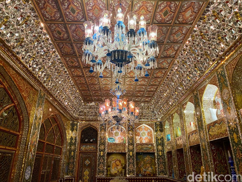 Parisa Restaurant