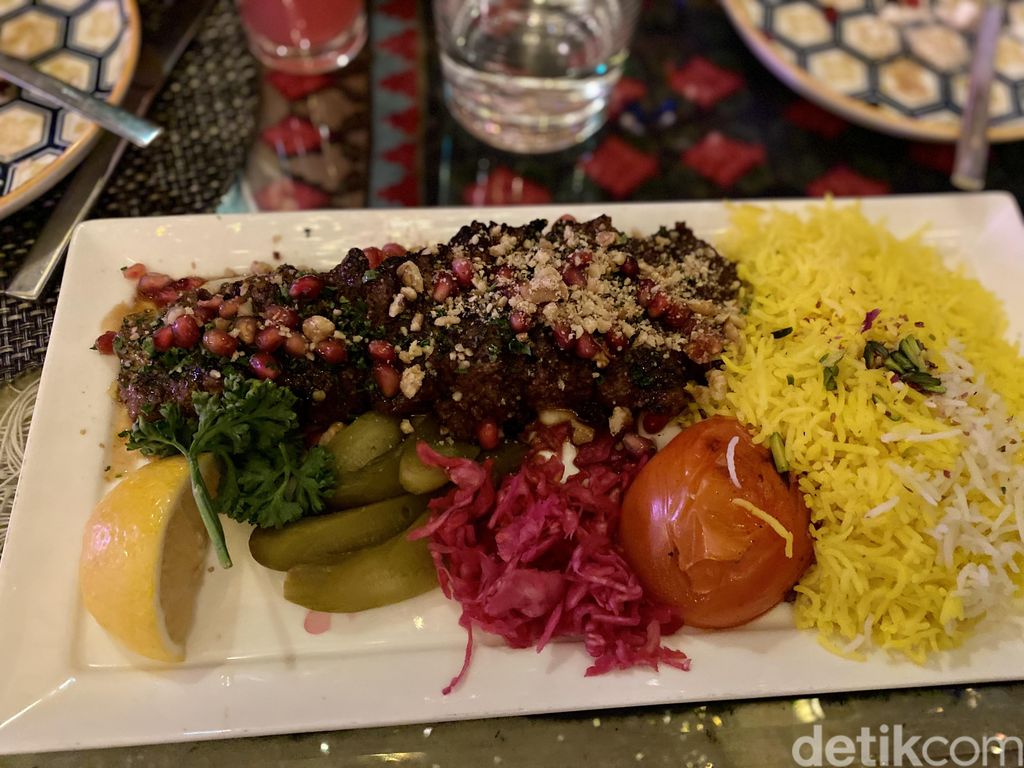 Parisa Restaurant