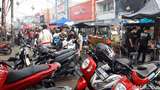 Berburu Takjil di Pasar Lama Tangerang, Ada Menu Apa Saja?