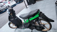 Deputi Bidang Protokol, Pers, dan Media Sekretariat Presiden Bey Machmudin menyebut Presiden Jokowi tak berada di mobil saat pemotor menerobos iring-iringan. Mobil tersebut dalam perjalanan menjemput Jokowi. Foto: Umar/detikSulsel