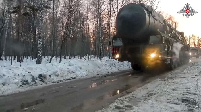 Rusia telah memulai latihan dengan sistem rudal balistik antarbenua Yars, Rabu (29/3/2023) waktu setempat. Latihan ini melibatkan ribuan tentara.
