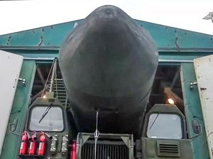 Rusia Pamer Rudal Balistik Antarbenua Saat Latihan Militer, Begini Wujudnya
