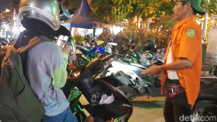 Pengunjung Ramadhan Fair di Medan masih dipungut retribusi parkir