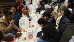 Potret Gereja Katedral Manchester Jadi Tempat Buka Puasa Bersama