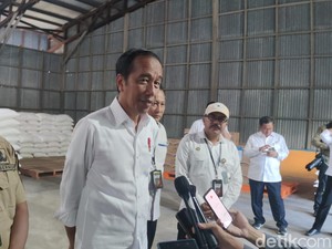 Ekspresi Jokowi Saat Ditanya soal RI Batal Jadi Tuan Rumah Piala Dunia U-20