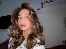 8 Foto Putri Anjani Anak Jarwo Kwat, Cantik Disebut Mirip Nikita Willy