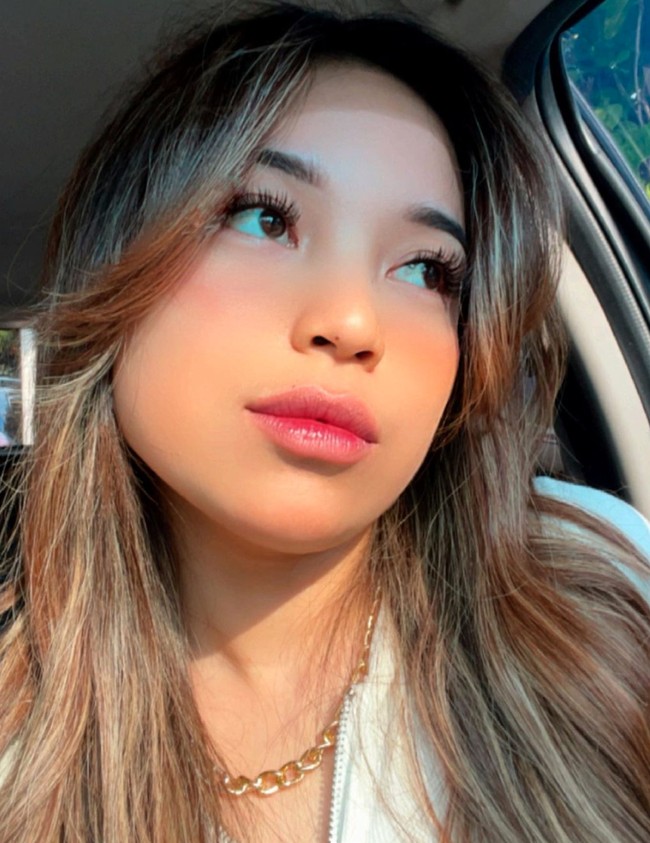 Di akun Instagramnya sendiri Putri sudah berhasil mengumpulkan lebih dari 18,3 ribu pengikut. Bahkan saat ini Putri Anjani sudah memiliki fan base sendiri. Foto: Instagram/@anjanyjrw