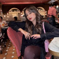 Putri Anjani sendiri merupakan anak dari komedian Jarwo Kwat yang lahir pada 8 Juni 2000. Sebentar lagi dirinya akan berulang tahun yang ke-23. Foto: Instagram/@anjanyjrw