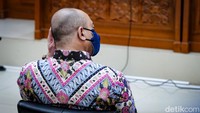 Jaksa menuntut hukuman mati Irjen Teddy Minahasa dalam kasus narkoba di Pengadilan Negeri Jakarta Barat (PN Jakbar), Jakarta, Kamis (30/3/2023).  