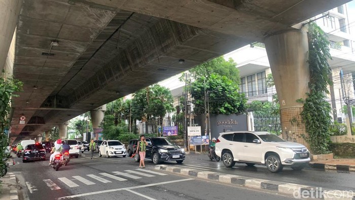 U-turn di Jalan Antasari, Jaksel, kembali dibuka setelah ditolak warga.