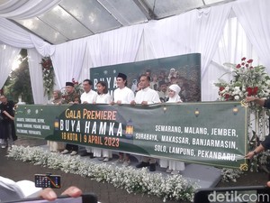 Vino G Bastian Ziarah Makam Buya Hamka Jelang Promo Film