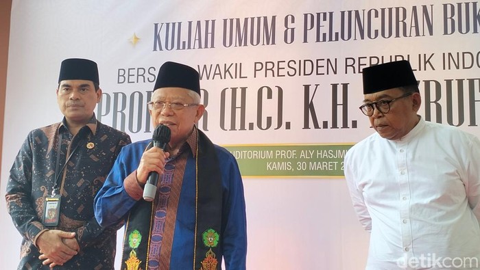 Wakil Presiden Maruf Amin usai memberikan kuliah umum di UIN Ar-Raniry Banda Aceh.
