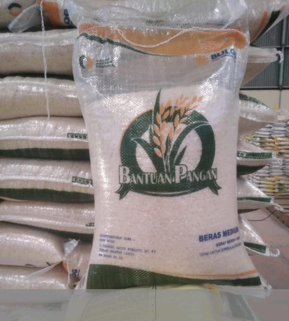 Bansos Jokowi berupa beras 10 kg mulai disalurkan hari ini