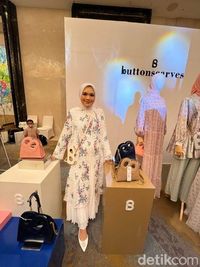 Brand Lokal Buttonscarves Ultah Ke-7, Rilis Tas Hingga Koleksi Lebaran 2023