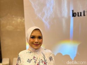 Brand Lokal Buttonscarves Ultah ke-7, Rilis Tas Hingga Koleksi Lebaran 2023