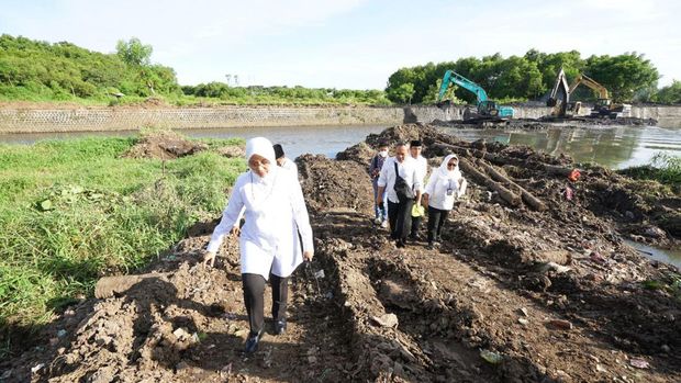 bupati ipuk tinjau normalisasi kali lo