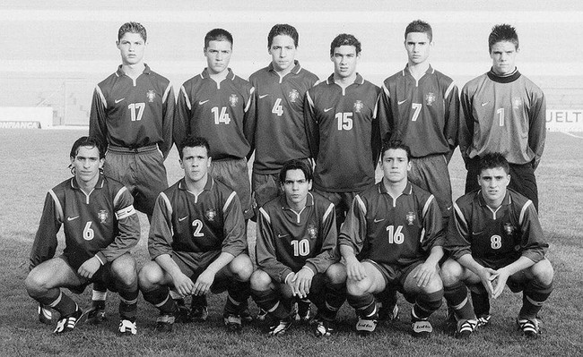 Ketika aku melihat aku tidak lagi bisa mencapai tingkat yang lebih tinggi bahwa aku tidak bisa melakukannya aku membuat keputusan untuk berhenti. Banyak orang membiarkan diri mereka terseret terlalu lama, kamu bahkan legitimasi untuk itu, untuk percaya, karena aku punya awal yang sangat menjanjikan, ujarnya dilansir Maisfutebol.Foto: Dok. Facebook Costinha