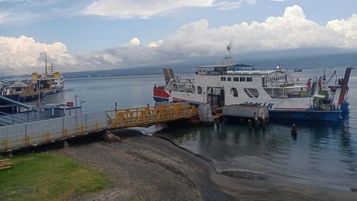 Kondisi dermaga ponton diproyeksikan menjadi moveable bridge (MB) di Pelabuhan Gilimanuk, Jumat (31/3/2023). Foto: I Putu Adi Budiastrawan/detikBali
