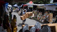 Dan diprediksi akan lebih meningkat serta ramai pada minggu ketiga bulan Ramadan. 