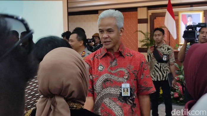 Gubernur Jawa Tengah Ganjar Pranowo di Semarang, Jumat (31/3/20230.