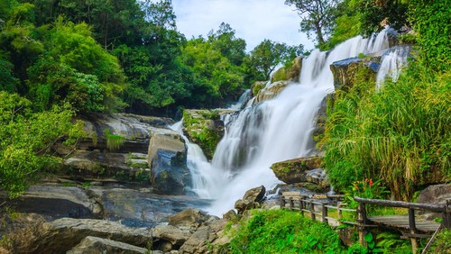 Ilustrasi Air Terjun