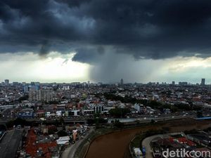 Januari-Maret Puncak Musim Hujan di Sumsel, BMKG Ingatkan Waspada Bencana