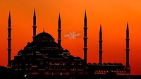 Siluet Masjid Agung Camlica tampak memukau saat matahari terbenam.  