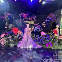 Bagi pasangan yang ingin merencanakan pernikahan, kamu bisa mengunjungi Indonesia Dream Wedding Festival 2023 di Jakarta Convention Center (JCC) Senayan mulai 31 Maret 2023 sampai Minggu (2/4/2023). Pameran pernikahan yang menghadirkan lebih dari 200 vendor ini bisa jadi pilihan tempat untuk kamu para calon pengantin menunggu waktu berbuka puasa. Foto: Dok. Gresnia/Wolipop.