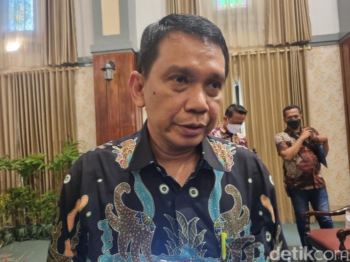 Kadinkes Jatim dr Erwin Astha Triyono