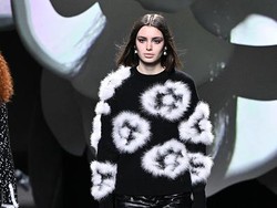 10 Koleksi Terbaru Chanel Fall/ Winter 2023, Terinspirasi Bunga Camelia