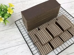Mencicipi Manis Gurih Kue Lapis Jongkong Khas Surabaya