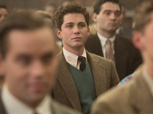 Heboh Logan Lerman Didapuk Jadi Superman, James Gunn: Nggak Kenal