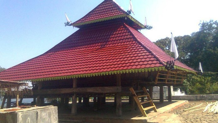 Masjid At-Taqwa menjadi saksi bisu dakwah penyebaran Islam di Lerabaing, Pulau Alor, Nusa Tenggara Timur (NTT). (Dispar Alor)