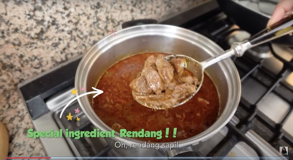 Maudy Ayunda dan Suami Bikin Kimbap Rendang, Menu Fusion Unik dan Enak