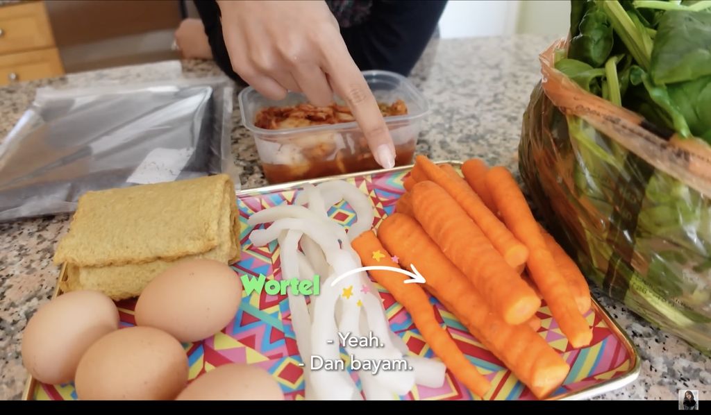 Maudy Ayunda dan Suami Bikin Kimbap Rendang, Menu Fusion Unik dan Enak